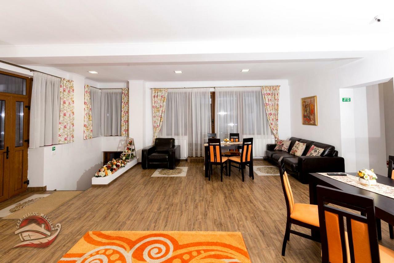Casa Dealul Melcilor Hotel Брашов Екстериор снимка